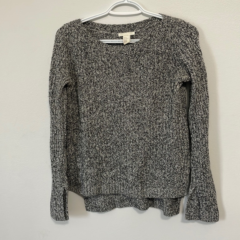 H&M black and white knit sweater - XS